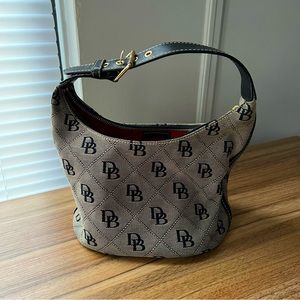 Vintage Dooney & Bourke White/Black Satchel Bucket Shoulder Bag